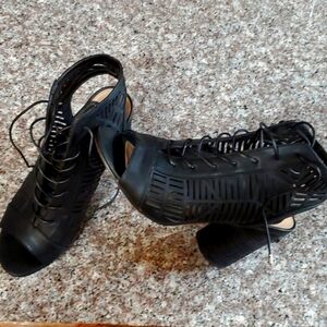 Sam Edelman Black Peep Toe Size 10 Bootie